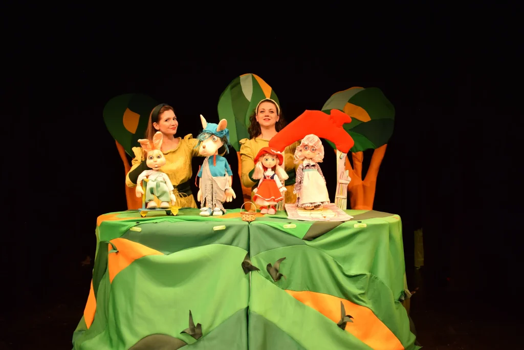 Червената шапчица - Гестус театър